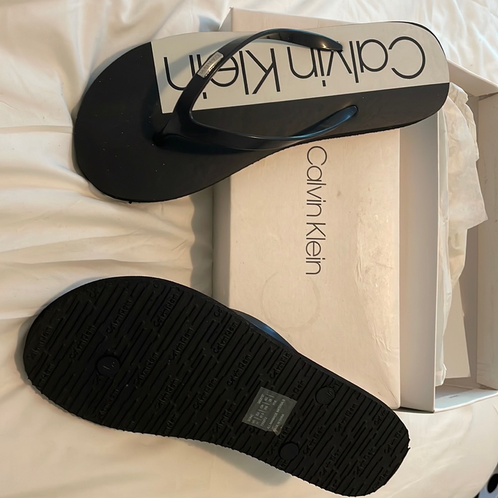 Calvin Klein Flip flops